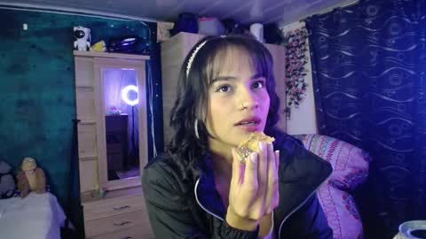 Snapshot of maritza_ferrerr chatting on 02/28/25, 02:31 Maritza Ferrer -Samara Beltran online show from 02/28/25, 02:31