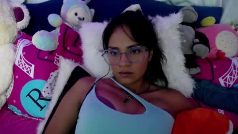 Snapshot of maritza_ferrerr chatting on 11/14/25, 01:59 Maritza Ferrer -Samara Beltran online show from 11/14/25, 01:59