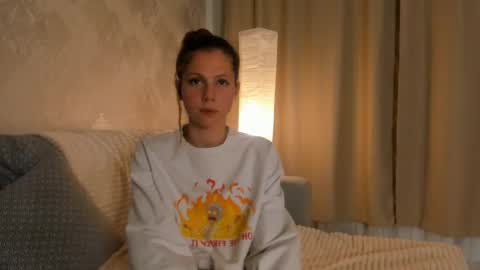 Molly online show from 10/09/25, 06:06