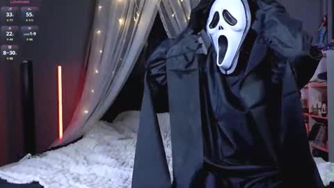 Snapshot of marius_vexley chatting on 10/31/25, 05:58 MariusHunter online show from 10/31/25, 05:58