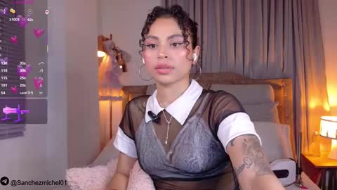 Snapshot of marivimichel03 chatting on 11/12/25, 06:03 online show from 11/12/25, 06:03