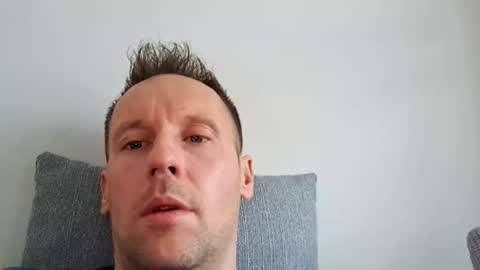 Snapshot of mark__39 chatting on 02/14/25, 09:03 Mark online show from 02/14/25, 09:03