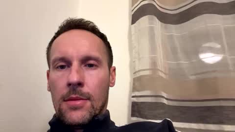 Snapshot of mark__39 chatting on 11/03/25, 05:58 Mark online show from 11/03/25, 05:58