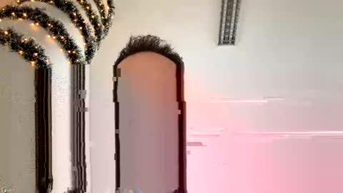 Snapshot of mark__39 chatting on 12/18/25, 12:11 Mark online show from 12/18/25, 12:11