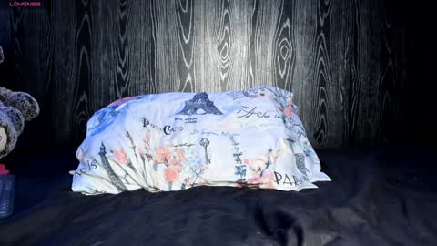 Snapshot of mark_buffet02 chatting on 01/28/25, 05:24 Mark Buffet online show from 01/28/25, 05:24