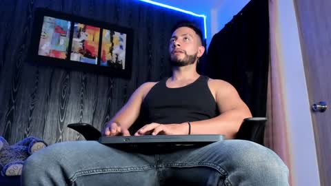 Snapshot of mark_buffet02 chatting on 02/03/25, 03:49 Mark Buffet online show from 02/03/25, 03:49