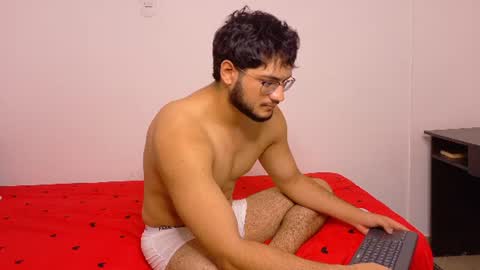 Snapshot of mark_evans2 chatting on 08/06/26, 08:55 Mark Evans online show from 08/06/26, 08:55