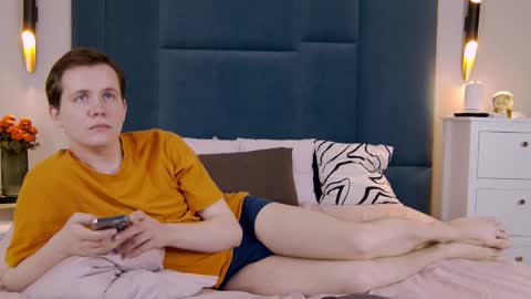 Snapshot of mark_hot_ chatting on 03/20/26, 10:42 Mark online show from 03/20/26, 10:42