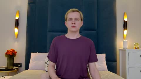 Snapshot of mark_hot_ chatting on 03/27/26, 09:58 Mark online show from 03/27/26, 09:58