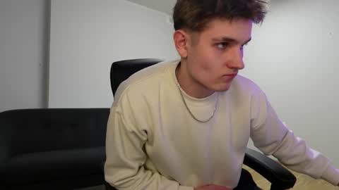 Snapshot of mark_karson chatting on 12/13/25, 08:36 MARK KARSON online show from 12/13/25, 08:36