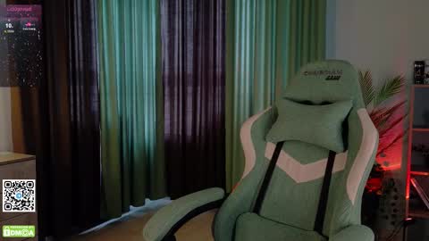 Mark online show from 10/14/25, 03:51