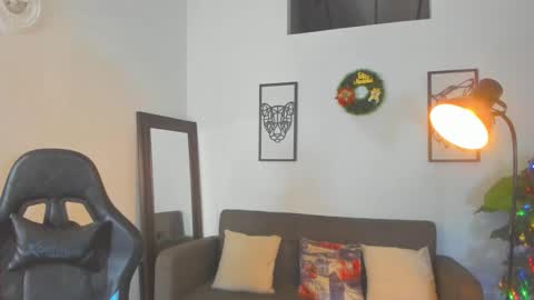 mark_x23 online show from 12/18/25, 12:49