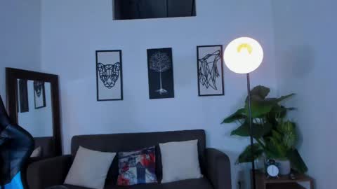 mark_x23 online show from 05/01/26, 04:28