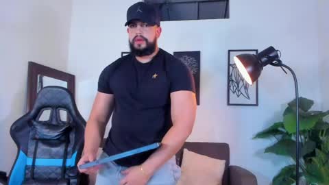 mark_x23 online show from 05/17/26, 04:32
