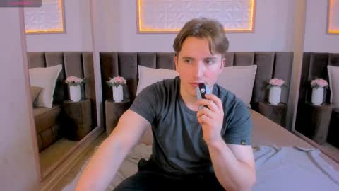 Mark online show from 11/19/25, 01:00