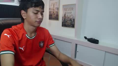 markbowie online show from 11/30/25, 02:21