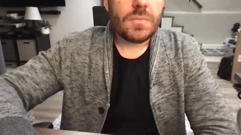 Snapshot of markc221 chatting on 01/21/25, 04:05 JustHereToBeSeen online show from 01/21/25, 04:05