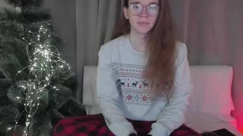 Snapshot of markglover chatting on 12/18/25, 10:10 Mark online show from 12/18/25, 10:10