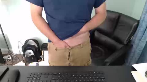 Snapshot of markinwest chatting on 10/13/25, 06:08 MarkinWest online show from 10/13/25, 06:08