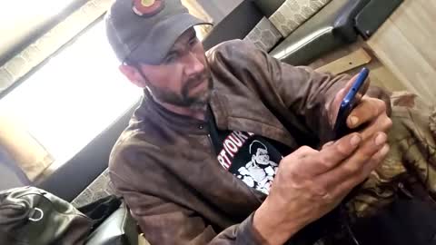 Snapshot of markjomes chatting on 11/23/25, 06:30 Mark Jomes online show from 11/23/25, 06:30