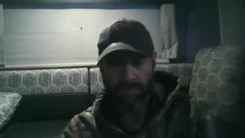 Snapshot of markjomes chatting on 11/25/25, 01:33 Mark Jomes online show from 11/25/25, 01:33