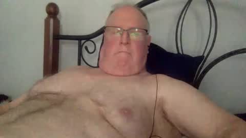 Snapshot of markkb262626 chatting on 01/15/26, 06:33 Mark online show from 01/15/26, 06:33