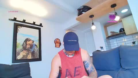 Snapshot of marko_toro__ chatting on 10/29/25, 07:15 Sebastian online show from 10/29/25, 07:15