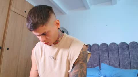 Snapshot of marko_toro__ chatting on 12/02/25, 01:00 Sebastian online show from 12/02/25, 01:00