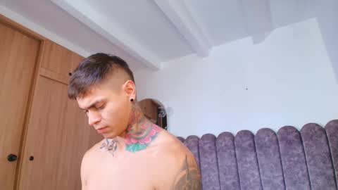 Snapshot of marko_toro__ chatting on 12/04/25, 08:50 Sebastian online show from 12/04/25, 08:50