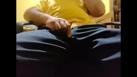 markoanto35 online show from 10/20/25, 03:29