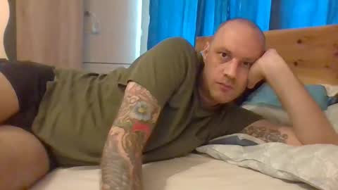 markus_7 online show from 09/14/25, 01:43