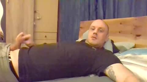 Snapshot of markus_7 chatting on 12/22/25, 04:48 markus_7 online show from 12/22/25, 04:48