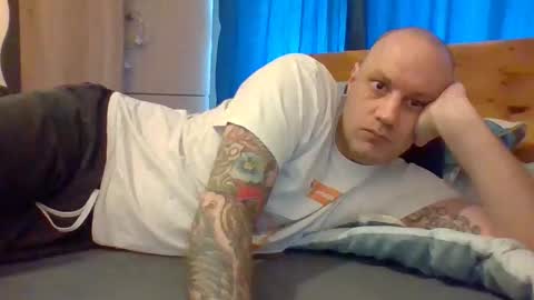 Snapshot of markus_7 chatting on 02/25/26, 08:02 markus_7 online show from 02/25/26, 08:02