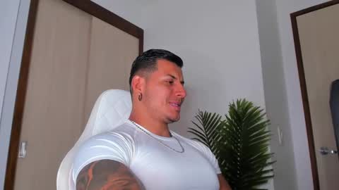 Snapshot of markus_blass chatting on 02/11/25, 12:59 markus... Y online show from 02/11/25, 12:59