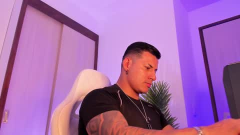 Snapshot of markus_blass chatting on 02/22/25, 09:48 markus... Y online show from 02/22/25, 09:48