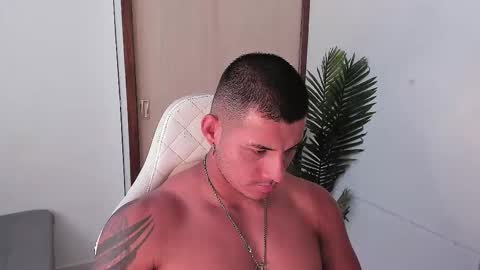 Snapshot of markus_blass chatting on 09/22/25, 02:52 markus... Y online show from 09/22/25, 02:52