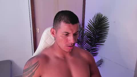 Snapshot of markus_blass chatting on 09/29/25, 02:44 markus... Y online show from 09/29/25, 02:44