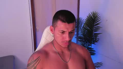 Snapshot of markus_blass chatting on 10/15/25, 12:49 markus... Y online show from 10/15/25, 12:49