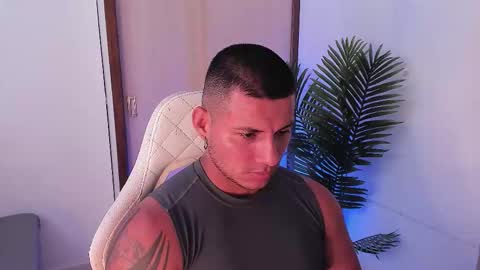 Snapshot of markus_blass chatting on 10/25/25, 03:07 markus... Y online show from 10/25/25, 03:07