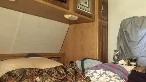 markymark101825061 online show from 12/22/25, 04:15