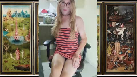 Snapshot of marla85 chatting on 04/12/26, 02:49 marla85 online show from 04/12/26, 02:49