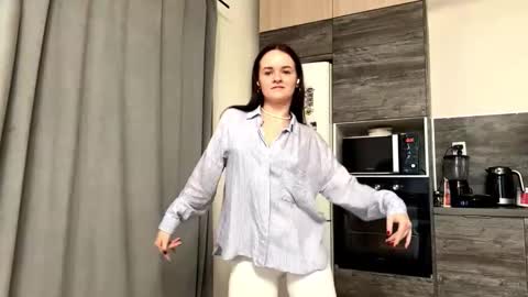 Snapshot of marlenamarschel chatting on 10/11/25, 08:35 Maja online show from 10/11/25, 08:35
