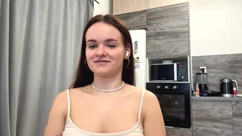 Snapshot of marlenamarschel chatting on 10/12/25, 07:18 Maja online show from 10/12/25, 07:18