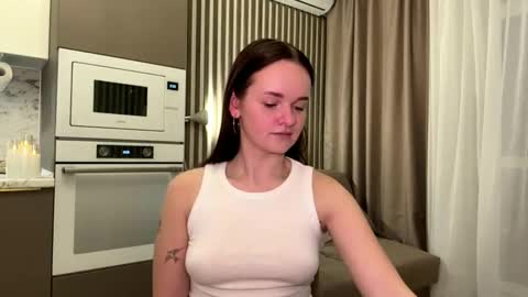 Snapshot of marlenamarschel chatting on 10/15/25, 05:35 Maja online show from 10/15/25, 05:35