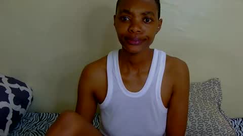 Snapshot of marly_babe chatting on 02/17/26, 01:35 Marly online show from 02/17/26, 01:35