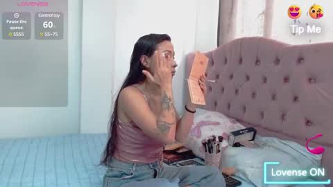 Snapshot of marly_hottest chatting on 02/18/25, 04:48 marly_hottest online show from 02/18/25, 04:48