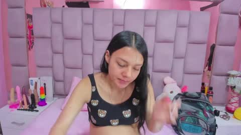 Snapshot of marlyanal chatting on 09/29/25, 01:38 Marly Anal online show from 09/29/25, 01:38