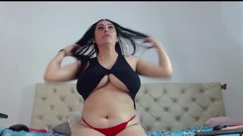 Snapshot of marlymilf6 chatting on 01/08/25, 05:37 Marly online show from 01/08/25, 05:37