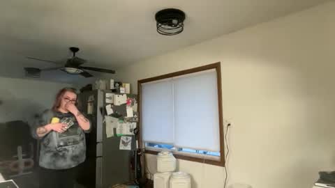 Snapshot of maroon_moon chatting on 11/15/25, 10:15 maroon_moon online show from 11/15/25, 10:15