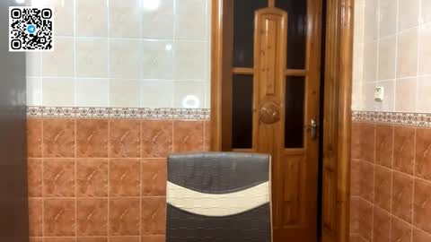 Snapshot of maroonmoon_ chatting on 10/01/25, 08:48 Miriam online show from 10/01/25, 08:48